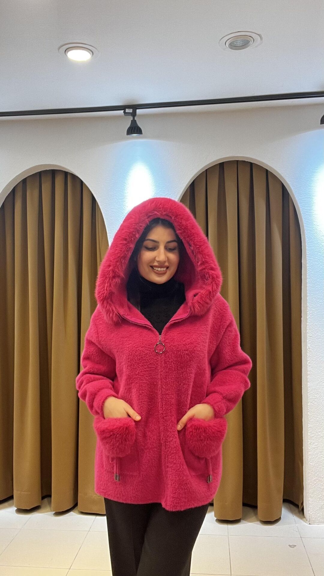 PEMBE ANGORA KÜRK